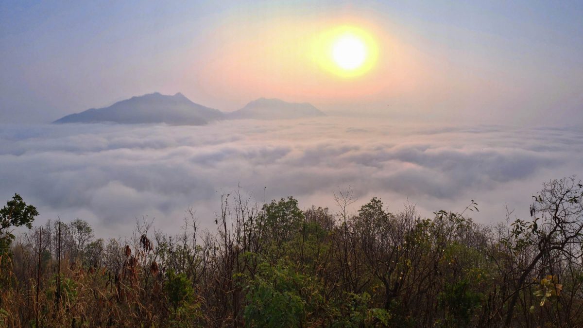 Phu Thok Mountain: Keindahan Gunung Ikonik di Thailand